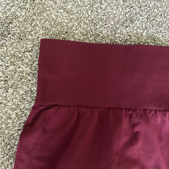 NWT Halara women’s leggings Ultrasculpt scrunch maroon  size XS - Picture 5 of 9